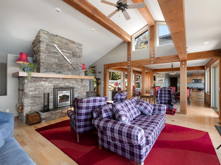 9987 Welcome Wynd, Halfmoon Bay, BC, V7Z 1G5 - 9