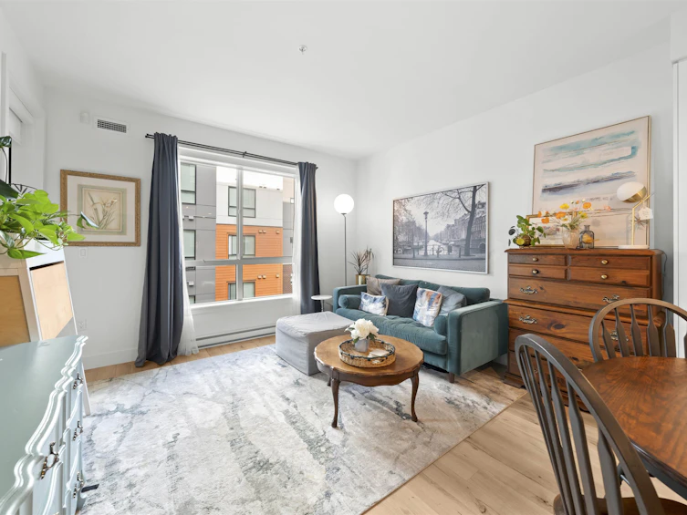422-3131 Murray Street, Port Moody, BC, V3H 0L9 - 3