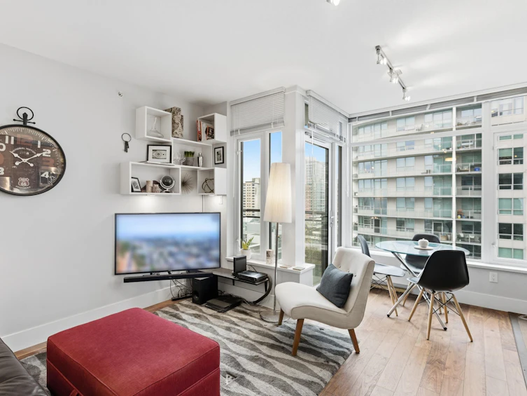 1006-111 E 13th Street, North Vancouver, BC, V7L 0C7 - 3
