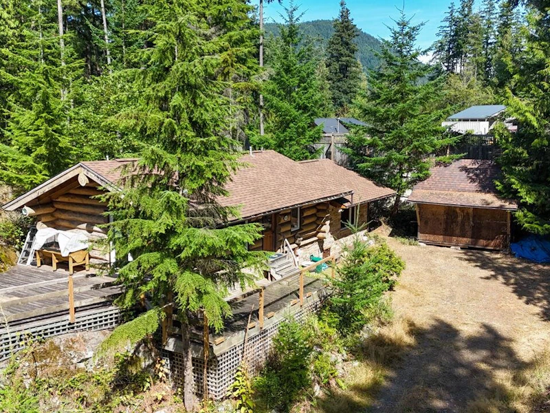 360 Salal Road, Bowen Island BC V0N 1G2