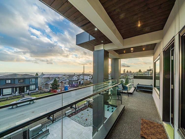 5655 Portland Street, Burnaby, BC, V5J 2R7 - 2