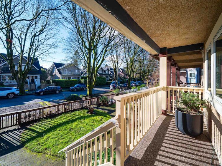 141 W 13th Avenue, Vancouver, BC, V5Y 1V8 - 3