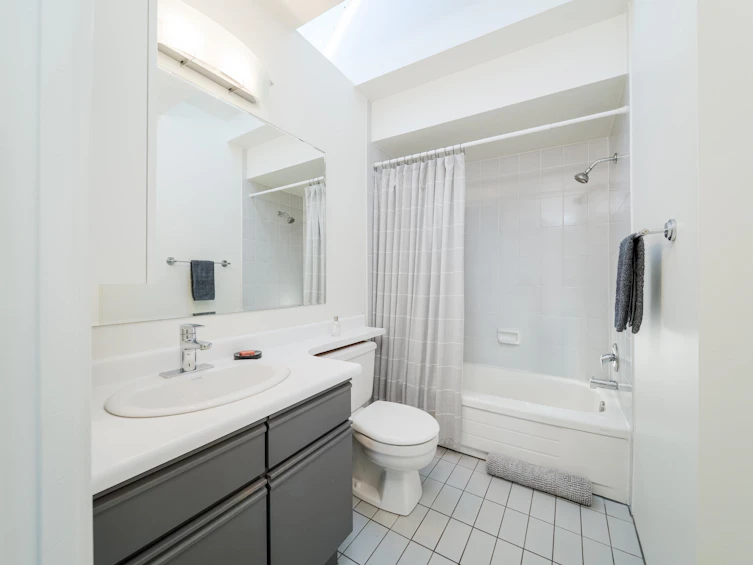 141 W 13th Avenue, Vancouver, BC, V5Y 1V8 - 11