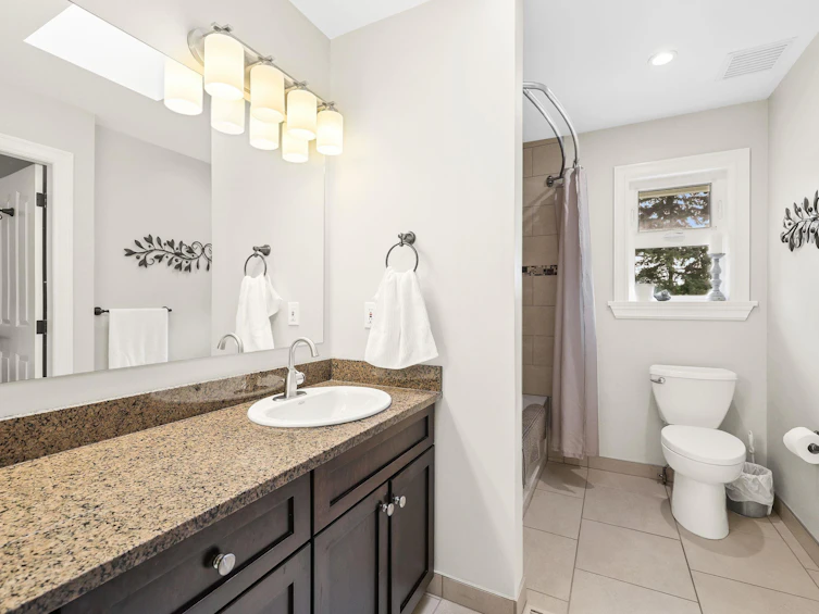 25160 58 Avenue, Langley, BC, V4W 1G6 - 25