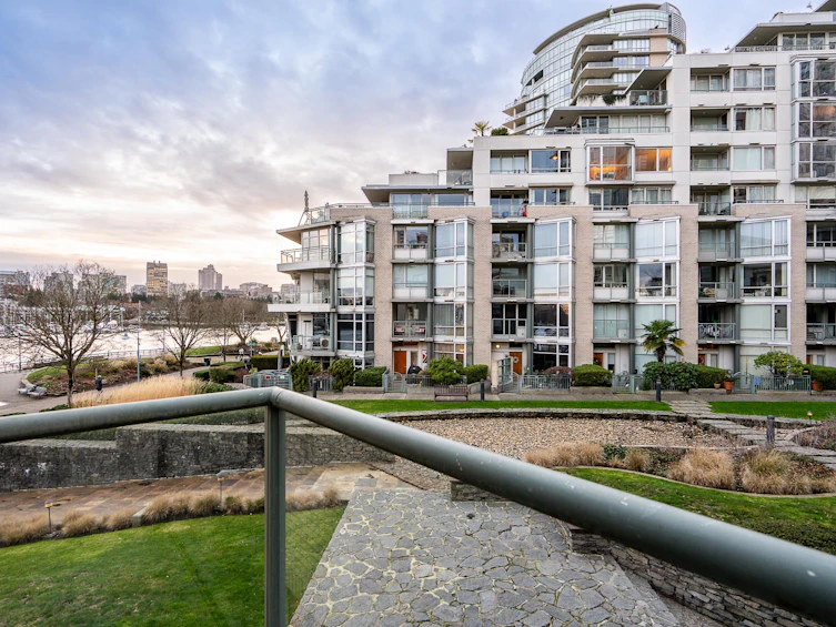122-1228 Marinaside Crescent, Vancouver, BC, V6Z 2W4 - 27
