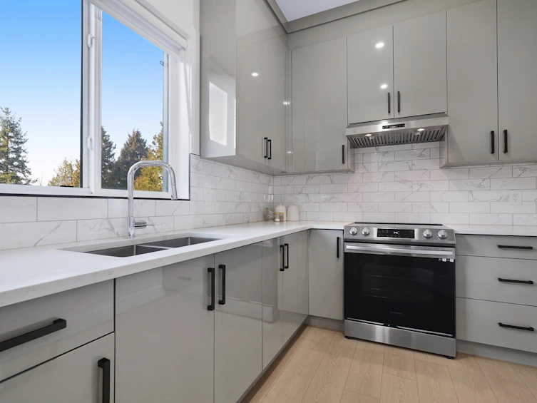 15037 87b Avenue, Surrey, BC, V3S 5G6 - 9