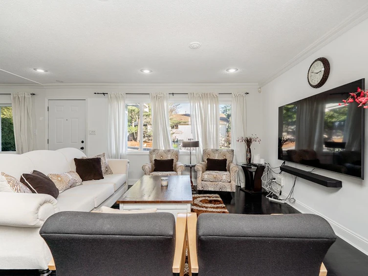 1561 Chestnut Street, Surrey, BC, V4B 3H1 - 4
