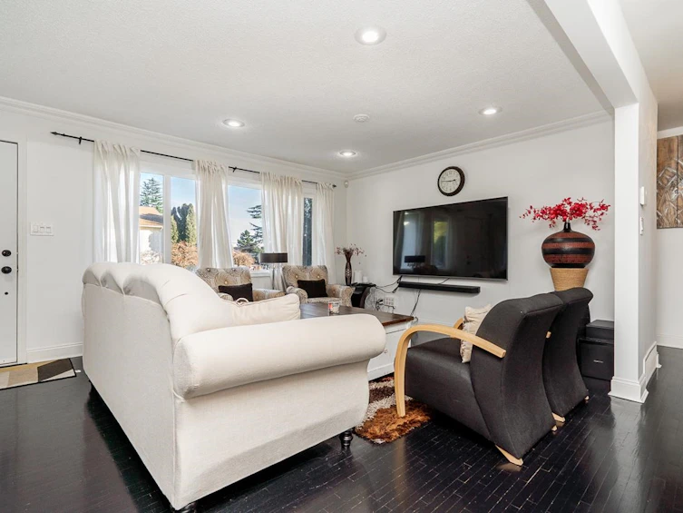 1561 Chestnut Street, Surrey, BC, V4B 3H1 - 3