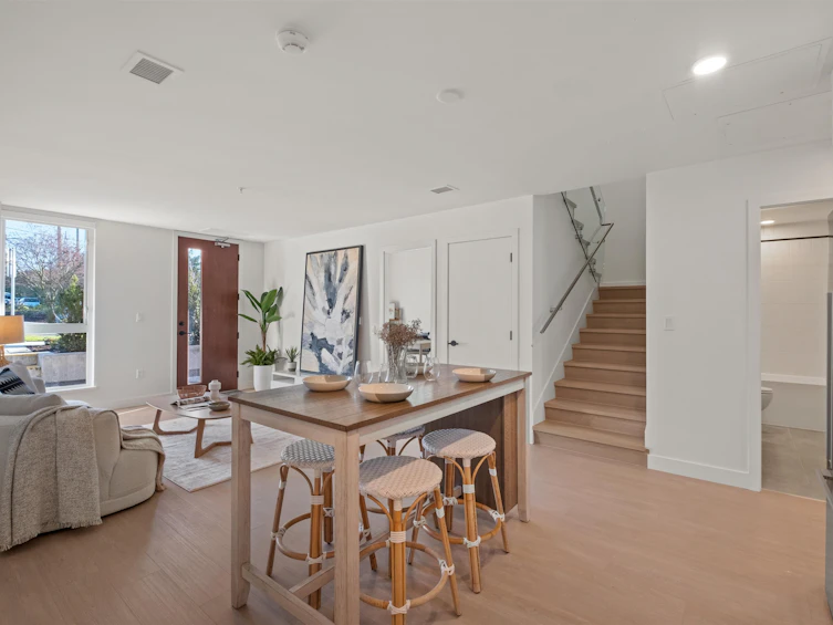 103-333 St. Davids Avenue, North Vancouver, BC, V7L 3N7 - 10