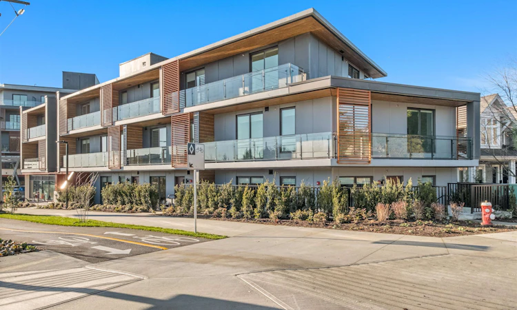 103-333 St. Davids Avenue