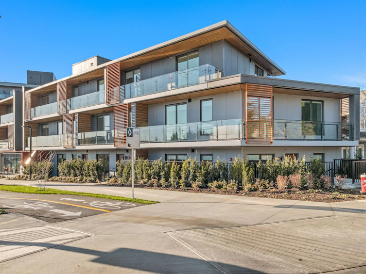 103-333 St. Davids Avenue, North Vancouver, BC, V7L 3N7