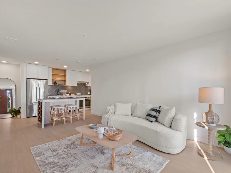 103-333 St. Davids Avenue, North Vancouver, BC, V7L 3N7 - 3