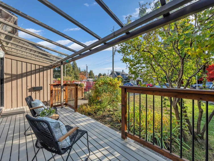 252 E 21st Street, North Vancouver, BC, V7L 3B6 - 21