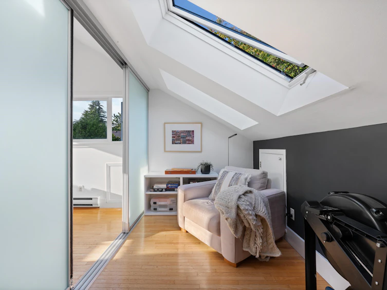 2343 W 7th Avenue, Vancouver, BC, V6K 1Y4 - 31