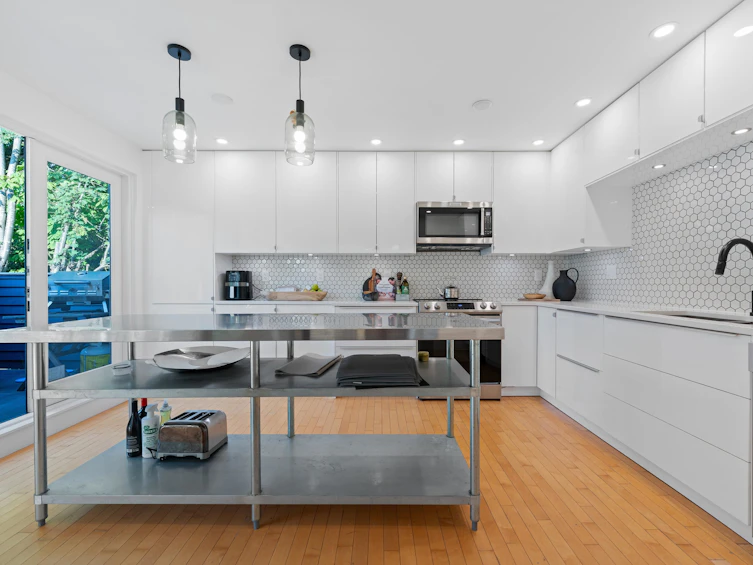 2343 W 7th Avenue, Vancouver, BC, V6K 1Y4 - 13