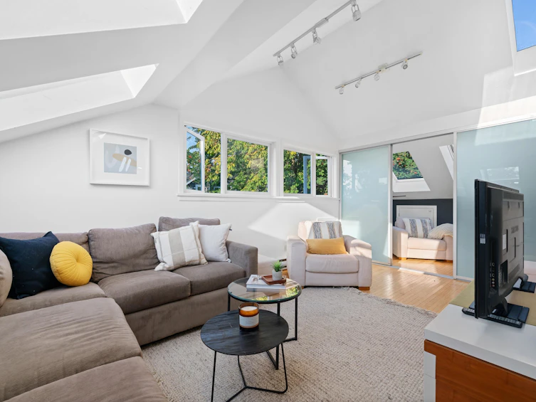 2343 W 7th Avenue, Vancouver, BC, V6K 1Y4 - 27