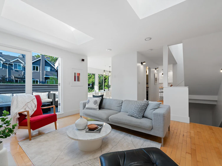 2343 W 7th Avenue, Vancouver, BC, V6K 1Y4 - 5