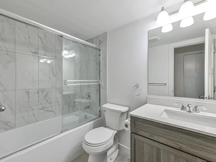 105-312 Carnarvon Street, New Westminster, BC, V3L 5H6 - 12