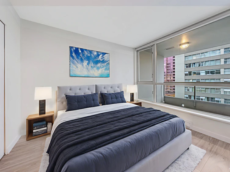 805-1420 W Georgia Street, Vancouver, BC, V6G 3K4 - 2