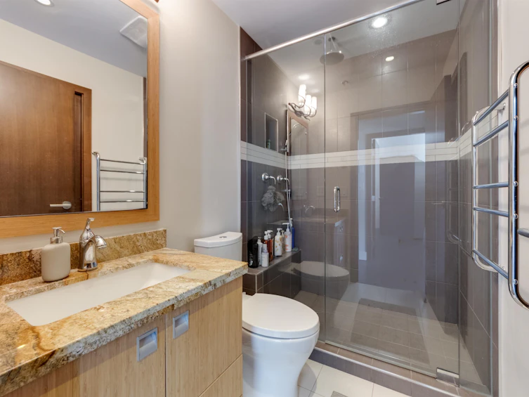 2204-1420 W Georgia Street, Vancouver, BC, V6G 3K4 - 12