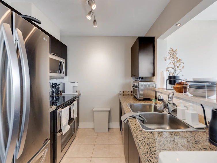 2204-1420 W Georgia Street, Vancouver, BC, V6G 3K4 - 7