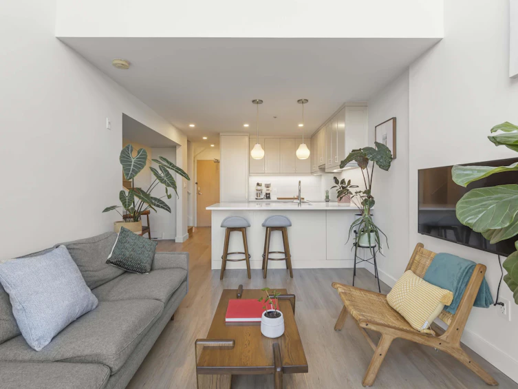 301-418 E Broadway, Vancouver, BC, V5T 1X2 - 4