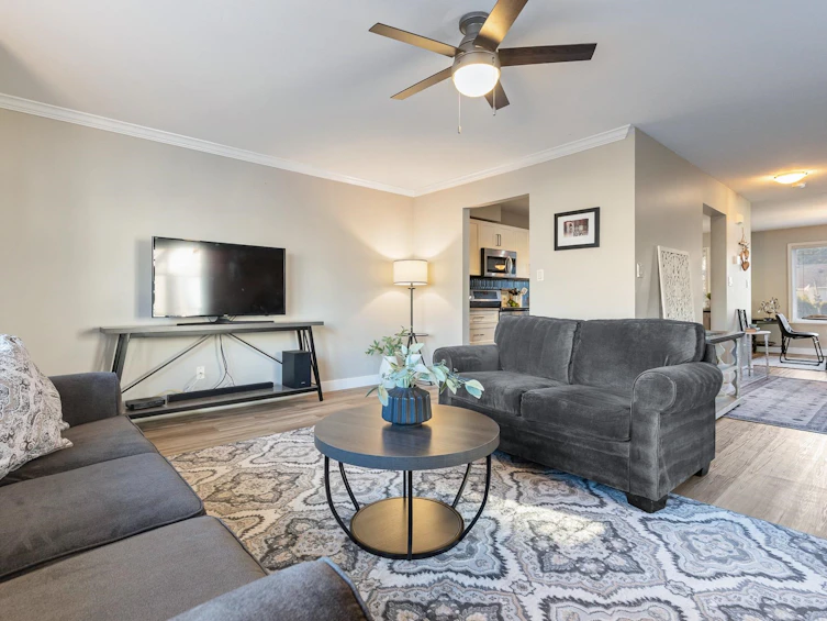 7-46321 Cessna Drive, Chilliwack, BC, V2P 1A7 - 22