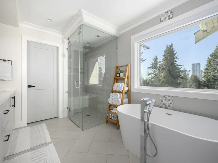 702 Robinson Street, Coquitlam, BC, V3J 2W9 - 16