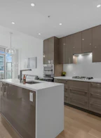 405 5189 Cambie Street