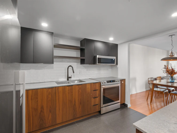 301-2201 Pine Street, Vancouver, BC, V6J 5E7 - 13