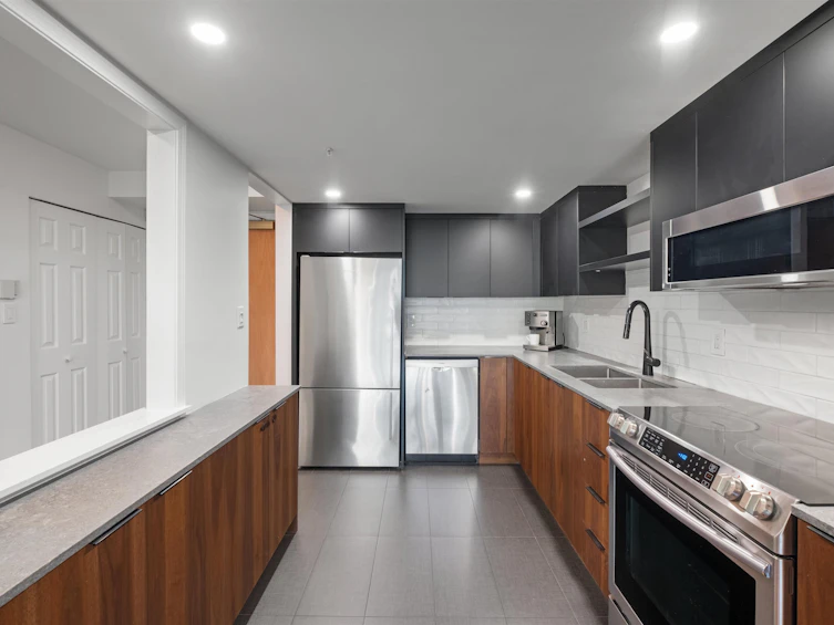 301-2201 Pine Street, Vancouver, BC, V6J 5E7 - 15