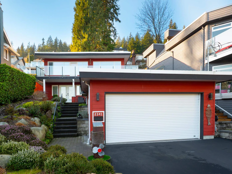 2341 Panorama Drive, North Vancouver, BC, V7G 1V4 - 2