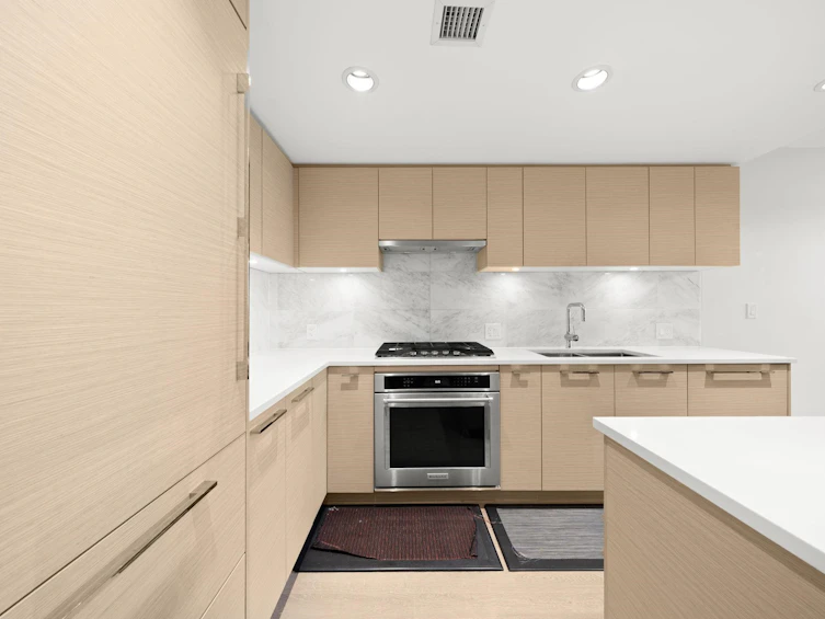 102-6700 Dunblane Avenue, Burnaby, BC, V5H 3K6 - 3