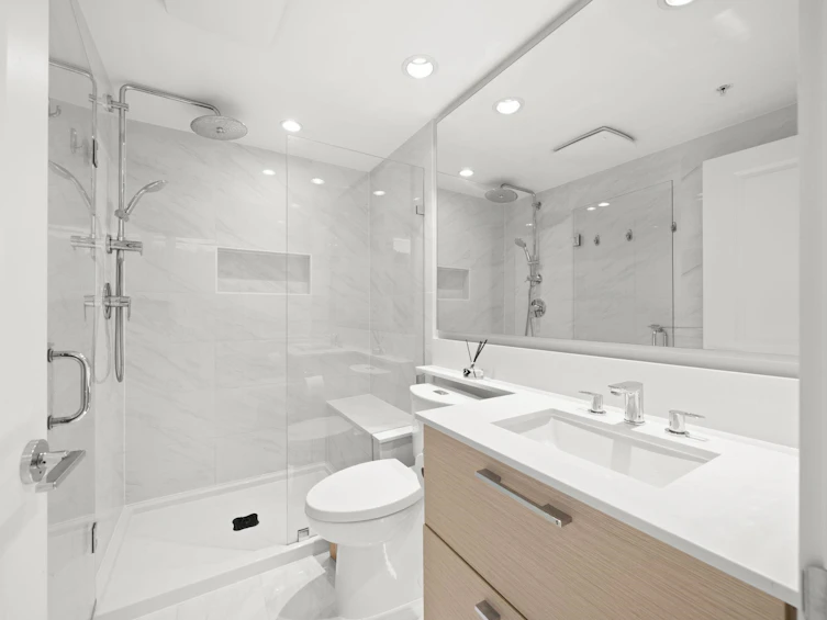 102-6700 Dunblane Avenue, Burnaby, BC, V5H 3K6 - 16