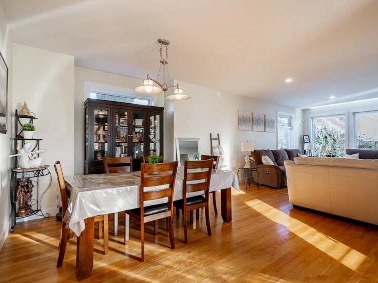 3302 168 Street, Surrey, BC, V3Z 1E4 - 5