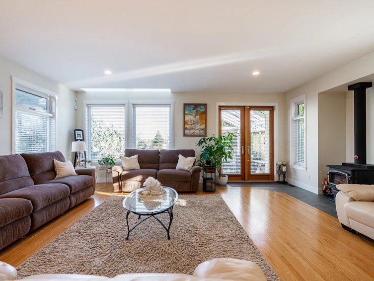 3302 168 Street, Surrey, BC, V3Z 1E4 - 3