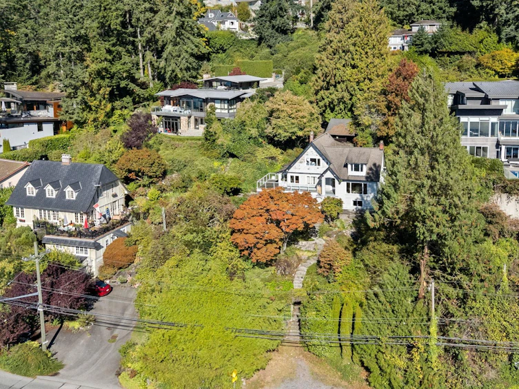 3721 Sunset Lane, West Vancouver, BC, V7V 1N3 - 13