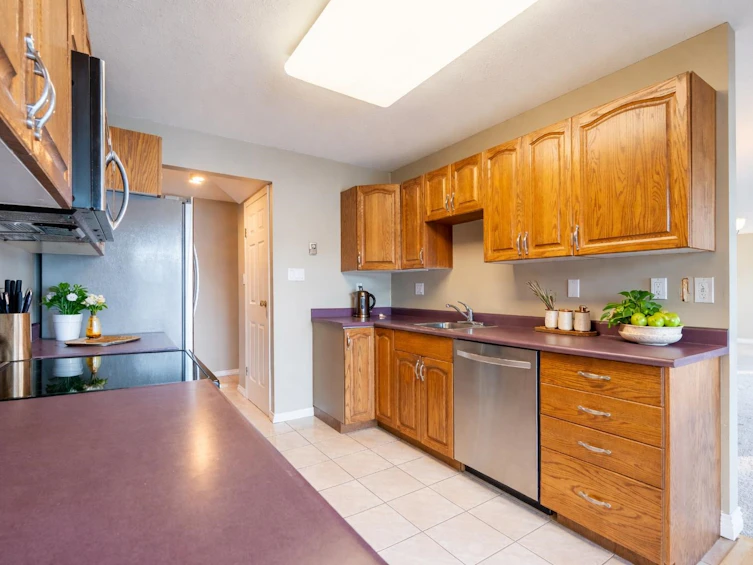 6343 Marmot Road, Sechelt, BC, V7Z 0L2 - 8