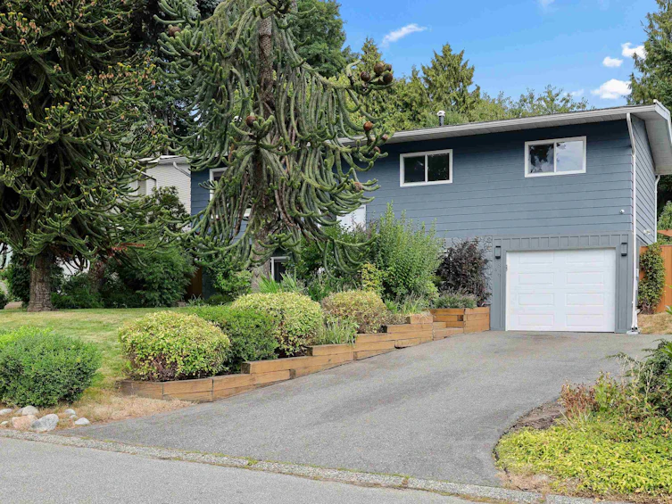 5846 179a Street, Surrey, BC, V3S 4K3
