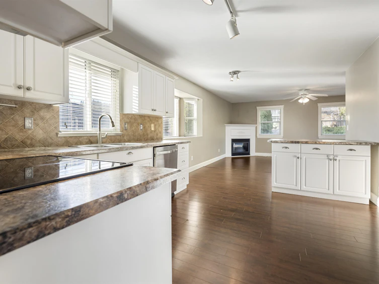 36381 Sandringham Drive, Abbotsford, BC, V3G 2M4 - 10