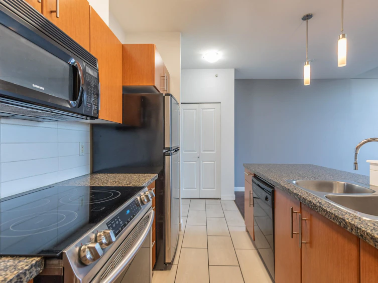 406-33545 Rainbow Avenue, Abbotsford, BC, V2S 0B9 - 12