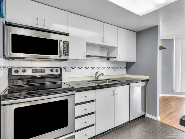 903-130 E 2nd Street, North Vancouver, BC, V7L 1C3 - 16