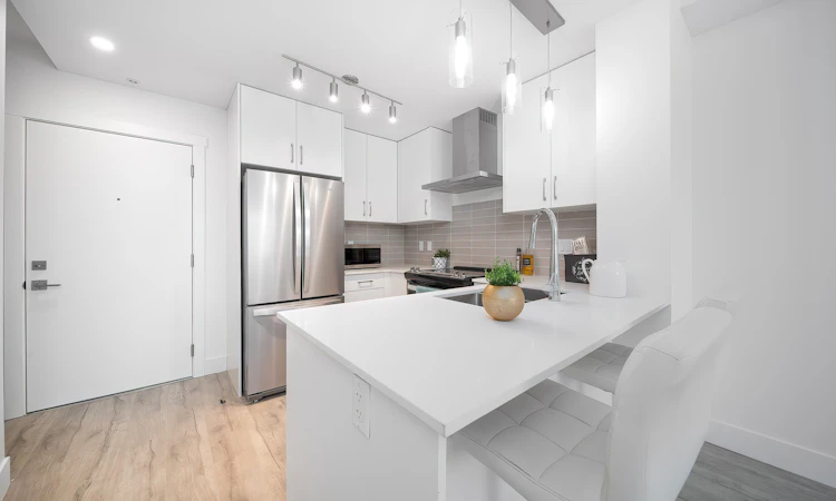 114-6338 King George Boulevard