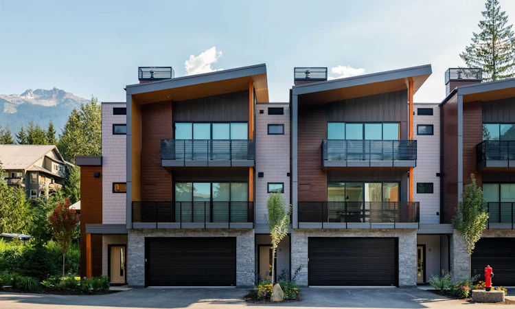 16-2077 Garibaldi Way