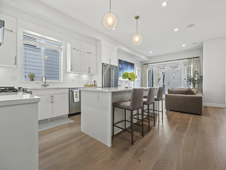 2162 165a Street, Surrey, BC, V3Z 0V7 - 2