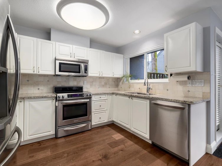 6-258 W 14th Street, North Vancouver, BC, V7M 1P3 - 9