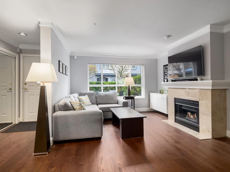 6-258 W 14th Street, North Vancouver, BC, V7M 1P3 - 3