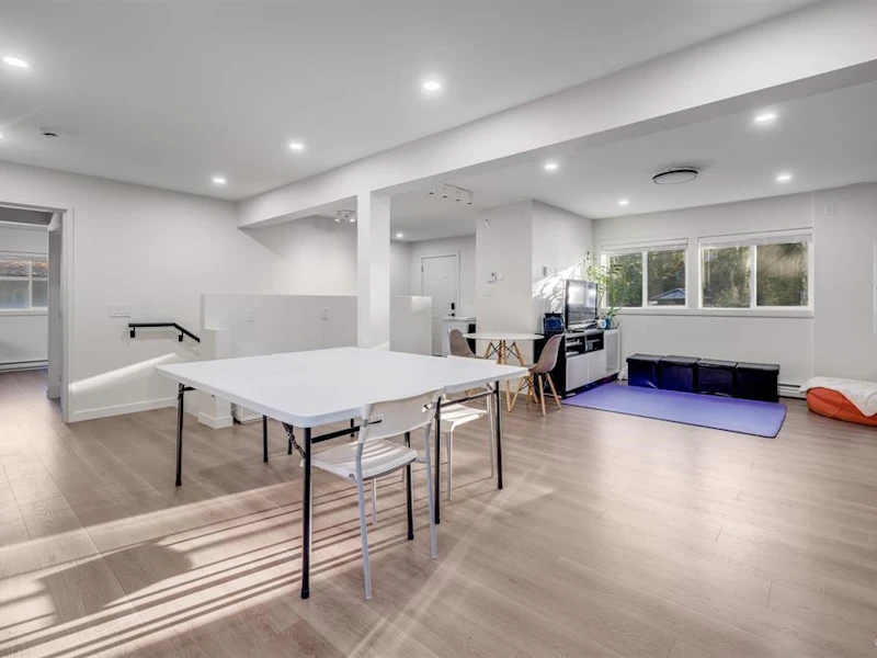 7843 Wedgewood Street, Burnaby BC V5E 2E5