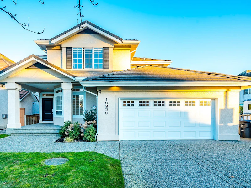 10820 164th Street, Surrey BC V4N 5B8