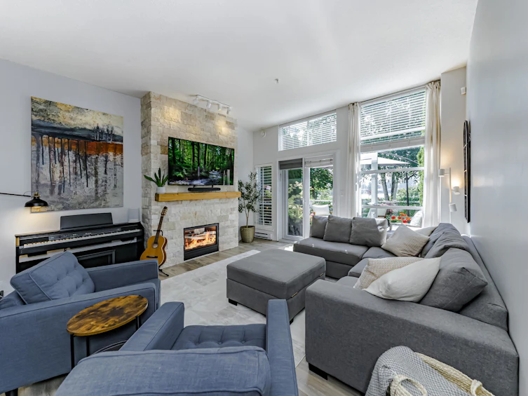 2162 E Kent Avenue South, Vancouver, BC, V5P 4X2 - 4